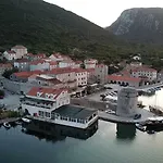 Katija Mali Ston